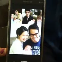 Pasangan Laura Basuki dan Leo Sanjaya perlu waktu yang lama untuk mendapatkan putra pertamanya, Owen Sanjaya. Setelah melahirkan secara normal, Laura semangat untuk mengurus anaknya tanpa bantuan babysitter.