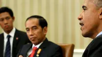 Presiden AS Barack Obama memberi keterangan usai bertemu Presiden RI Jokowi di Gedung Putih, Washington, Senin (26/10). Jokowi memotong masa lawatannya ke Amerika Serikat karena semakin memburuknya bencana asap di Indonesia. (REUTERS/Jonathan Ernst)