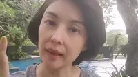 Putri Patricia menyenggol Baim Wong setelah ibunya nyaris jadi korban penipuan bermodus giveaway uang Rp50 juta via aplikasi percakapan WhatsApp. (Foto: Dok. Instagram @baimwong)