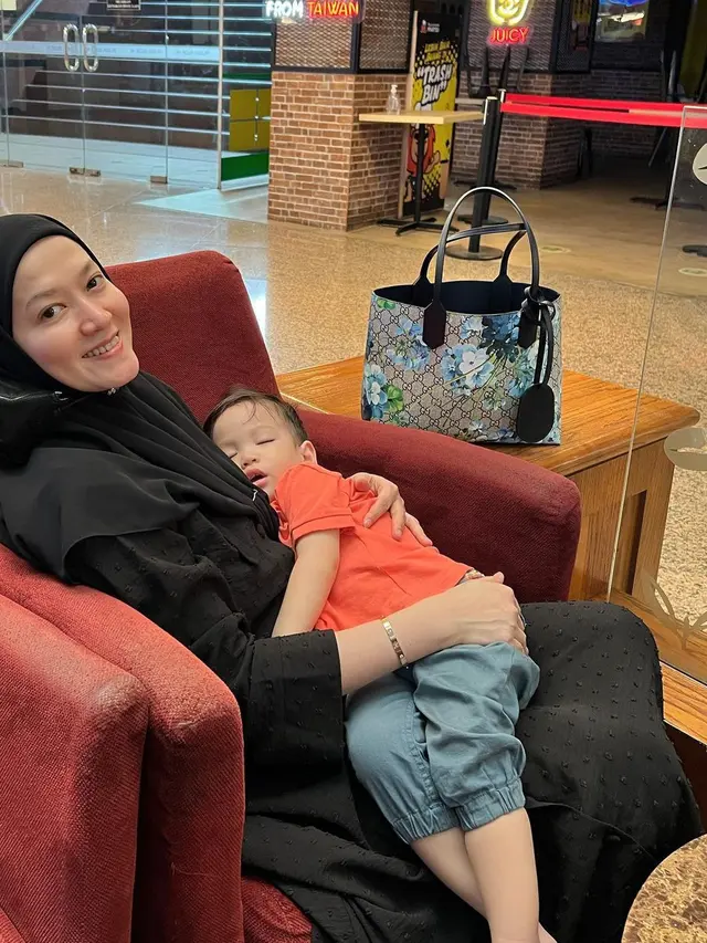 Potret terbaru Lyra Virna