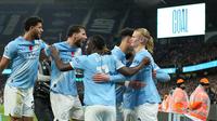 Skuad&nbsp;Manchester City merayakan gol Erling Haaland ke gawang Liverpool di pekan ke-11 Liga Inggris 2025/2026 di Etihad Stadium, Minggu (09/11/2025). (AP Photo/Jon Super)
