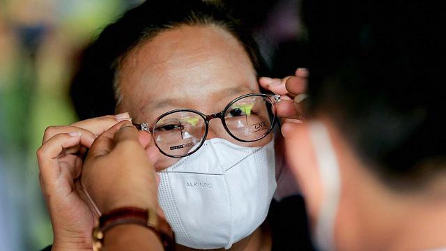 Kampanye Care For Life, Bosch AA Membantu Memulihkan Kesehatan Mata Anak