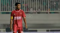 Hamka Hamzah saat membela PSM Makassar pada Liga 1 2017 di Stadion Pakansari, Bogor, (15/5/2017). (Bola.com/Nicklas Hanoatubun)