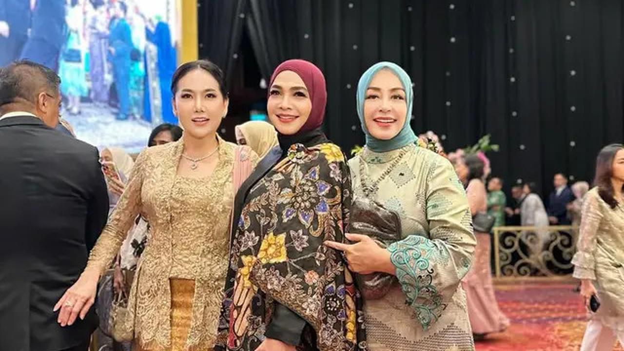 8 Potret Artis Hadir di Pernikahan Anak Bella Saphira, Jadi Ajang Reuni Artis Lawas 90-an