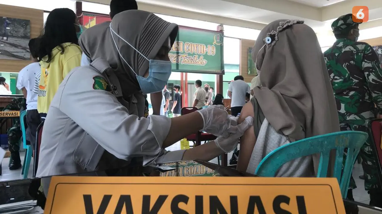 vaksinasi anak di gerai TNI Kodim 1306 Donggala