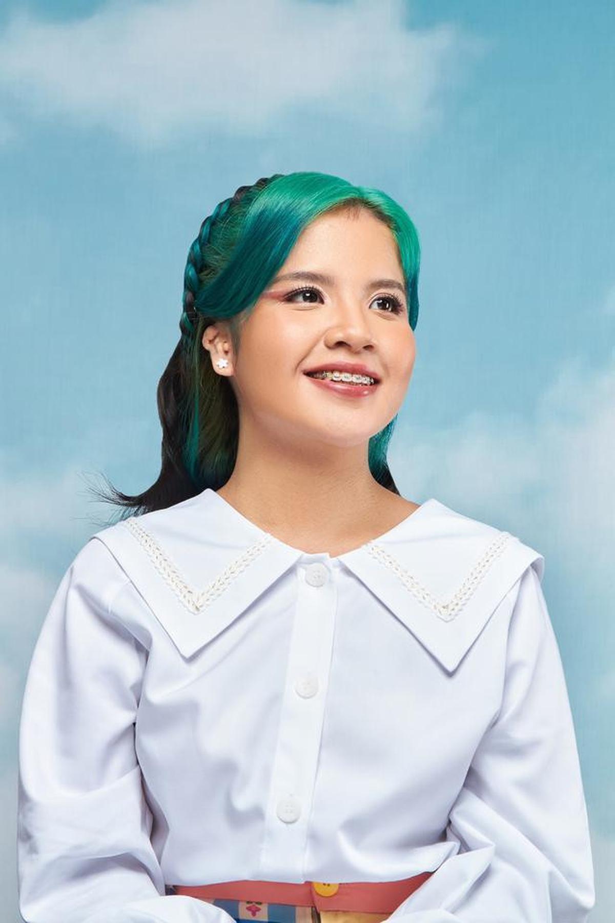 15 Artis Wanita Populer Ini Ternyata Lulusan UI, Cantik dan Pintar Sekaligus