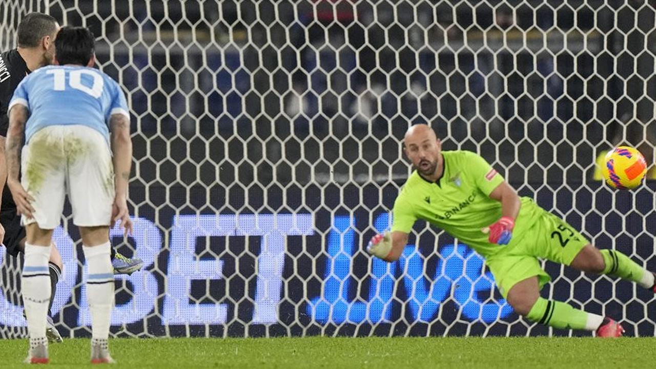 Pepe Reina Umumkan Pensiun, Siap Jalani Karier Baru