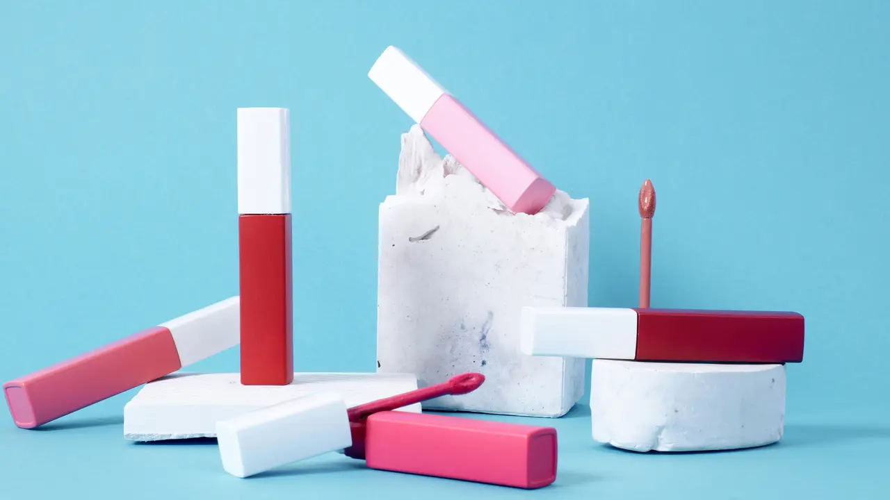 lipstik-kezo