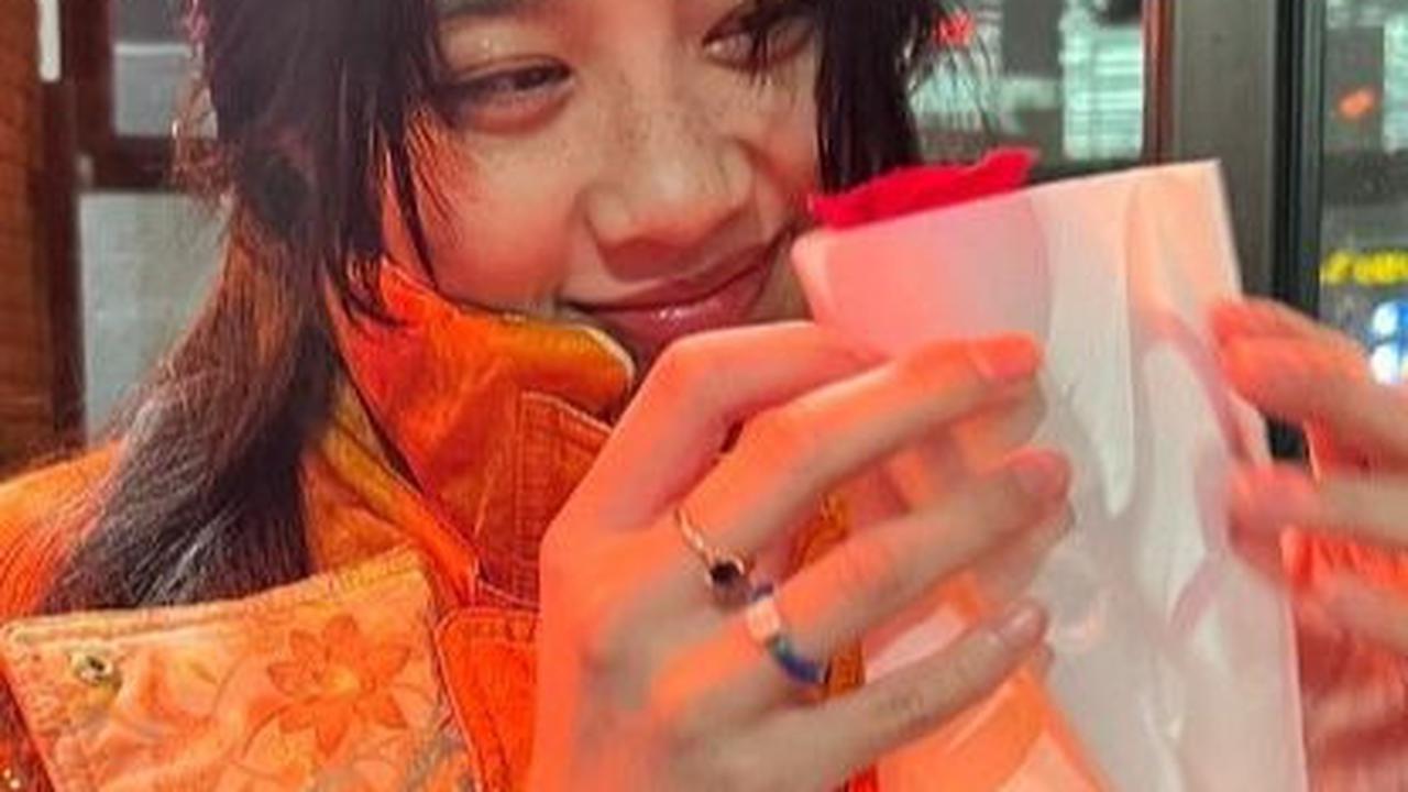 Terinspirasi dari Dua Orang Asing, Mezzaluna Putri Bimbim Slank Menciptakan Lagu Terbarunya Berjudul 'Legend