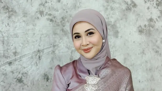 Kesha Ratuliu saat Jadi Bridesmaids. [@kesharatuliu05]