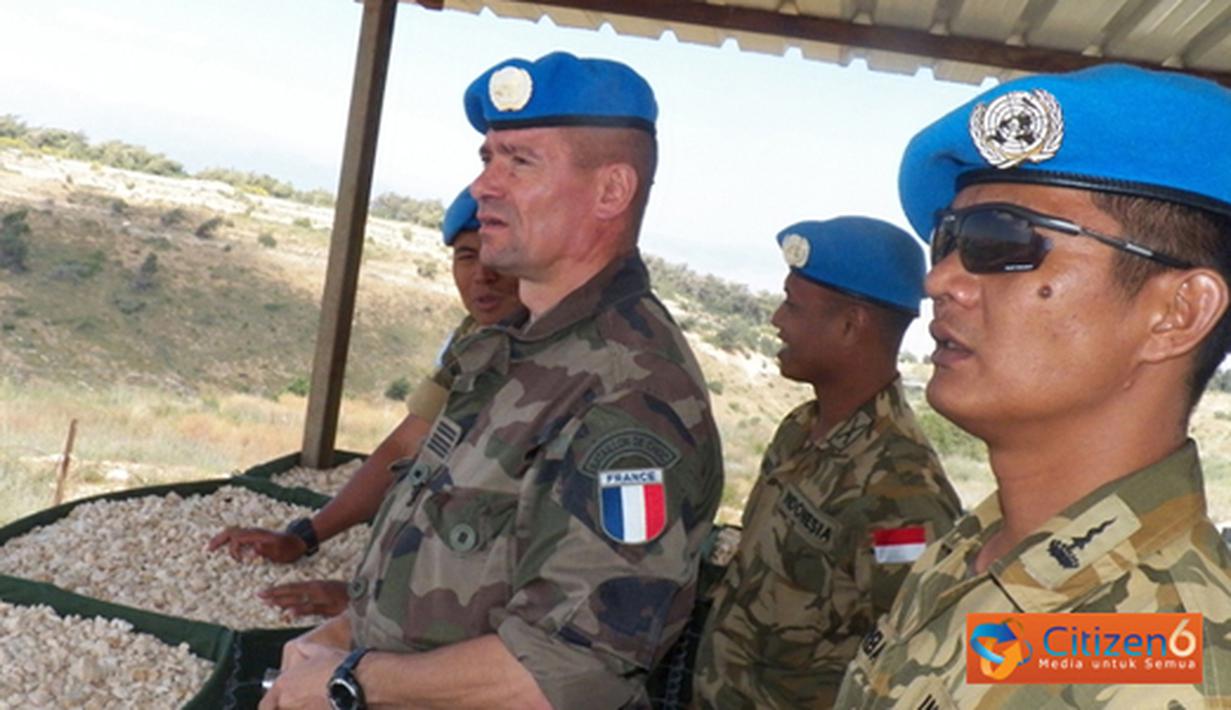 Citizen6, Lebanon: Usai paparan, dilanjukan dengan peninjauan ke pos Indobatt TP-37 (Area Kompi Eagle) dan TP 36 (Area Kompi Alphard) yang berada di garis perbatasan Blue Line antara Lebanon dengan Israel.  (Pengirim: Badarudin Bakri)