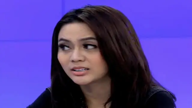Dalam acara Dear Haters, Anggita Sari mengungkap hubungan sebenarnya antara dirinya, Tyas Mirasih, dan Roby Abbas