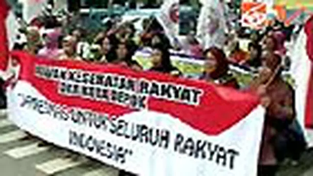Kaum Ibu Depok Tuntut Perubahan Jamkesda