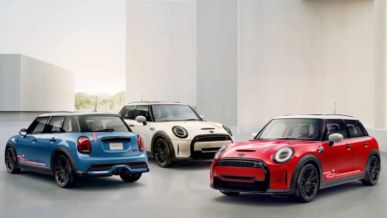 Mini rilis model khusus perayaan eksistensi 20 tahun di Amerika Serikat