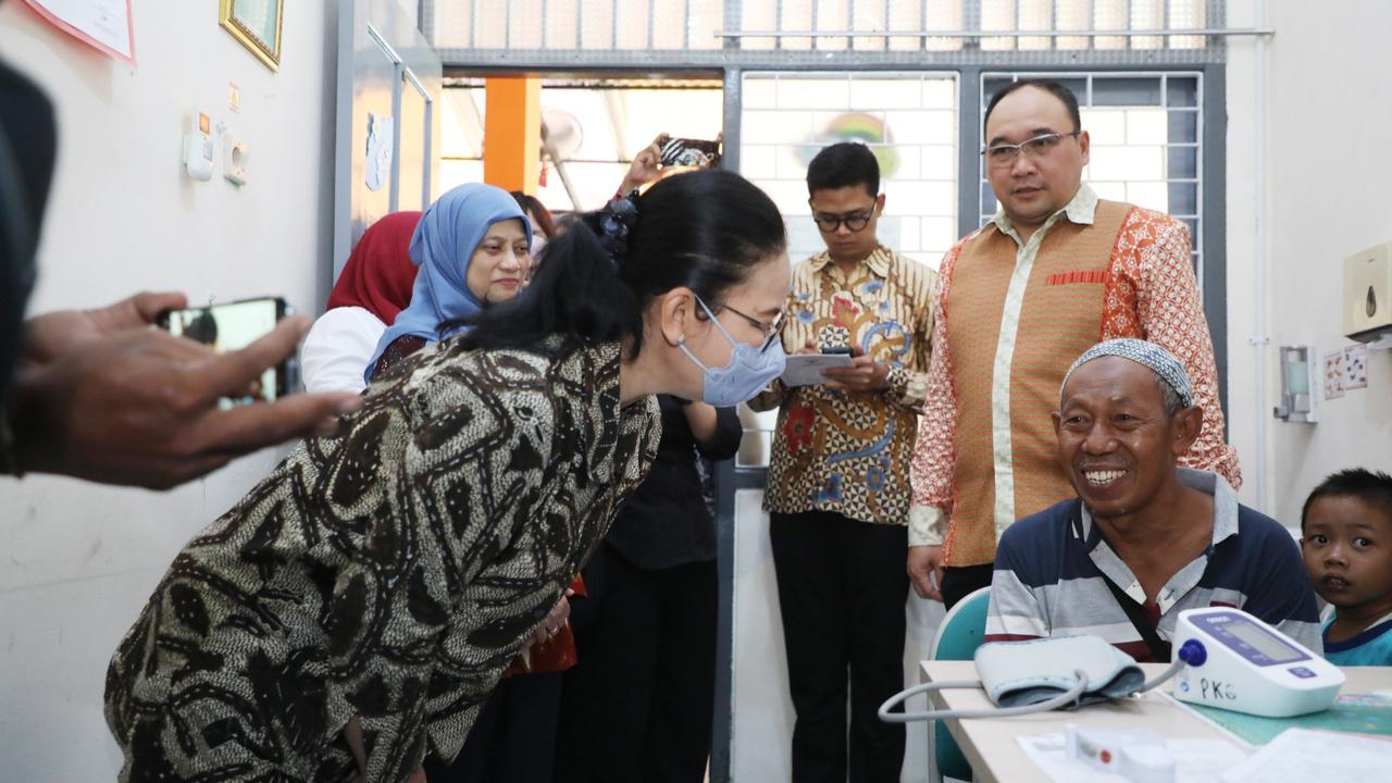 Wali Kota Semarang Agustina Wilujeng di Acara Studi Pra-Pilot Layanan Satu Atap (One Stop Service/OSS) Tuberkulosis di Puskesmas Bangetayu, Kecamatan Genuk