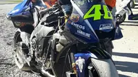 Yamaha YZR-M1 Valentino Rossi Hancur (Foto: Instagram MotoGP)