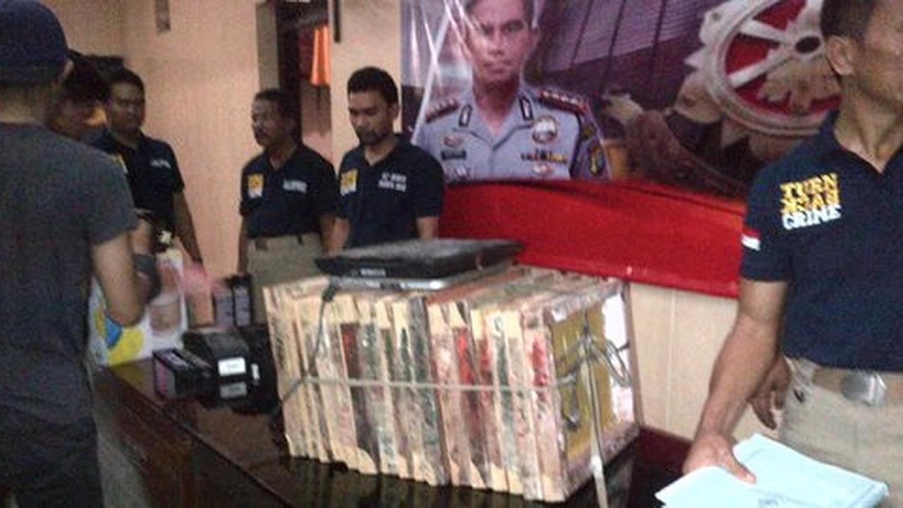 Terlilit utang rentenir, Doni dan Ahmad jualan uang palsu di Depok