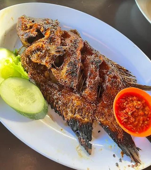 3. RM Pondok Ndeso Sajikan Kuliner Jawa dengan Suasana Tradisional