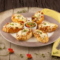 ilustrasi bruschetta/Lilit Yavruyan/Shutterstock