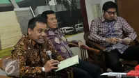 Kepala Kebijakan Fiskal Kementrian Keuangan Suahasil (kiri) menyampaikan pandangannya dalam diskusi menguji efektifitas paket kebijakan ekonomi Jokowi, Senayan, Jakarta, Kamis (10/9/2015). (Liputan6.com/Johan Tallo)