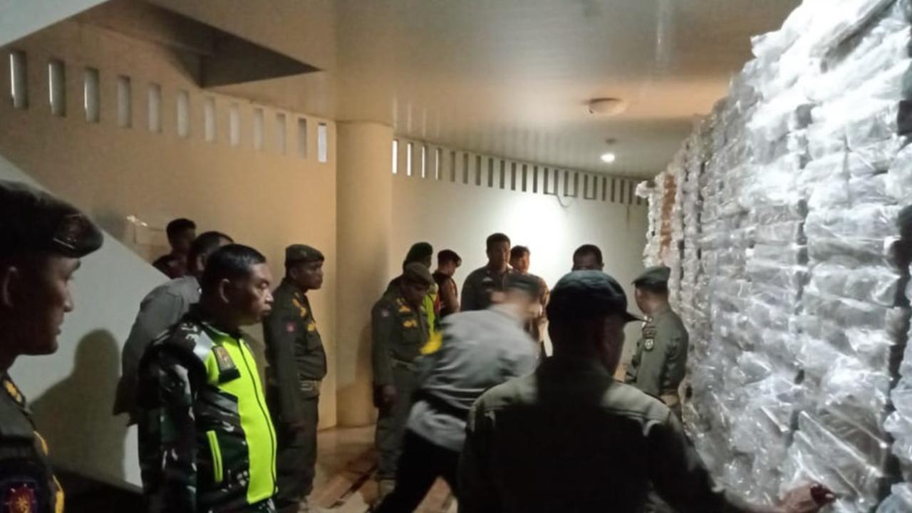 Momen Kompak Personel TNI Polri Patroli Bareng dan Cek Gudang Logistik Pemilu