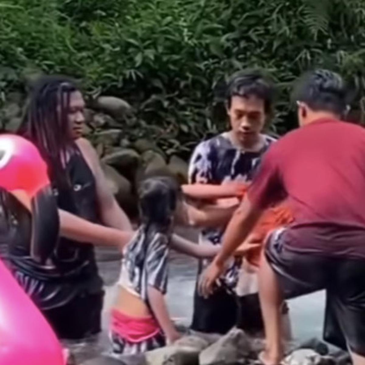 anak hanyut