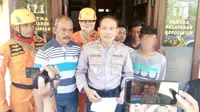 Pelajar, warga Kelurahan Antirogo Kecamatan Sumbersari, ditemukan dalam kondisi linglung usai hilang di hutan perkebunan Dusun Durjo Desa Karang Pring, Jember. (Liputan6.com/Dian Kurniawan)