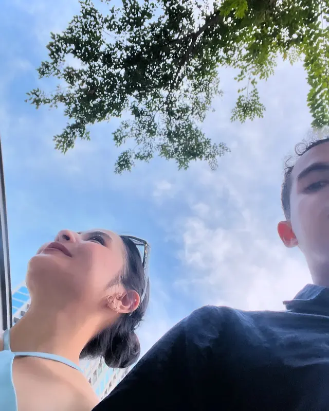 7 Potret Prilly Latuconsina & Omara Esteghlal liburan romantis 10 hari ala backpacker, resmi go publik