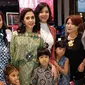Sambut Hari Batik Nasional, Galeries Laffayette Adakan Family Day 