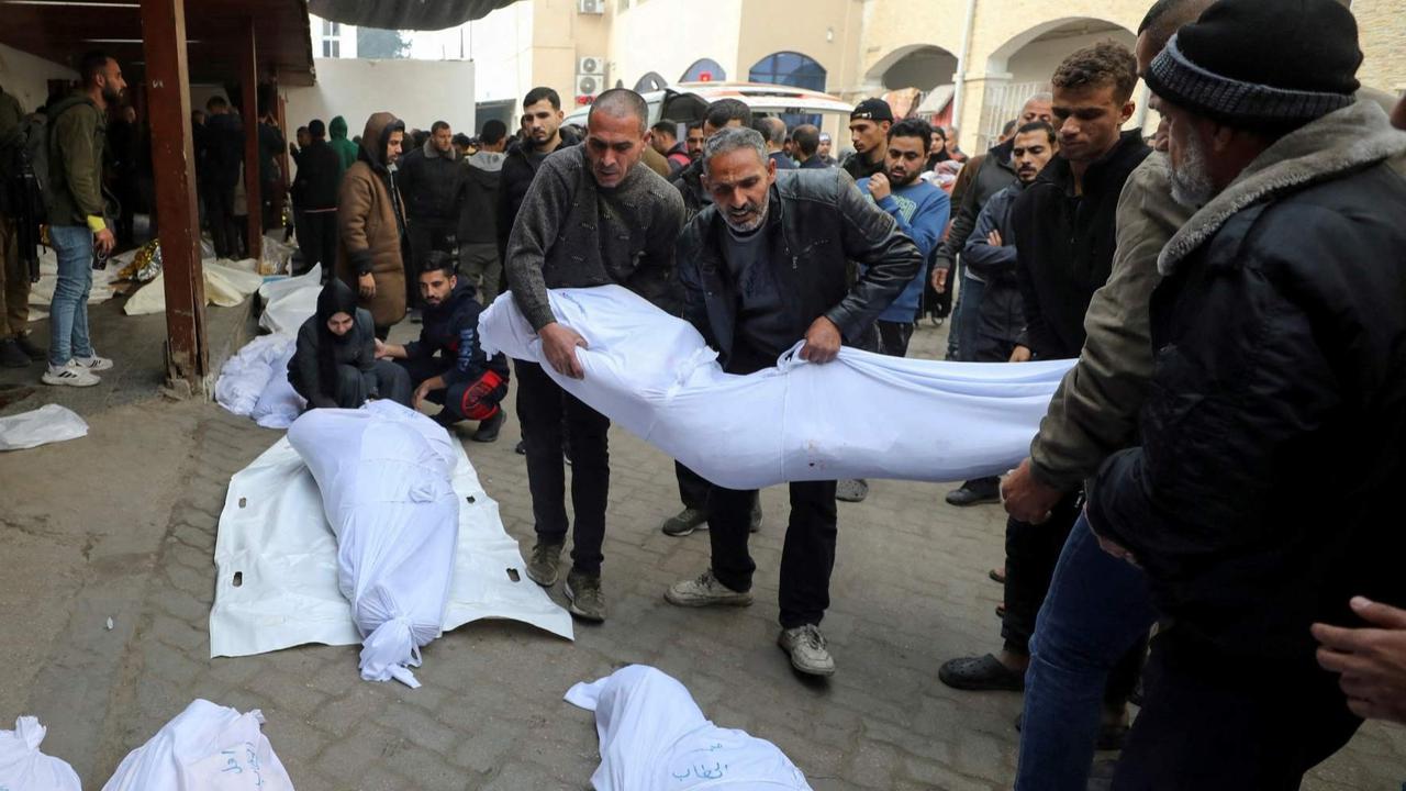 FOTO: Situasi Jalur Gaza Jelang Gencatan Senjata, Israel Masih Terus Bantai Ratusan Warga Termasuk Anak-Anak