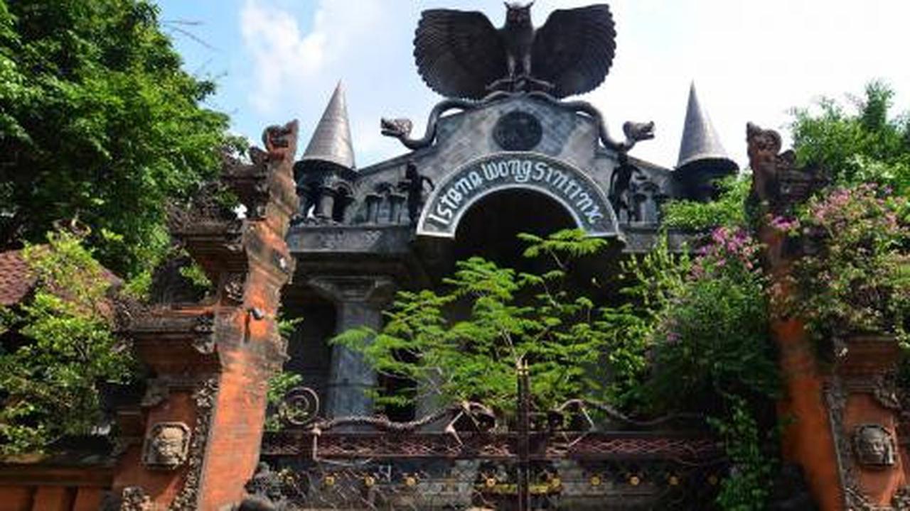 Istana Wong Sintinx di Lubang Buaya