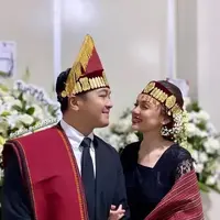 Upacara mangadati yang dijalani Rianti Cartwright (Sumber: Instagram/riantic)