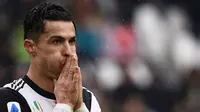 Pemain Juventus, Cristiano Ronaldo, saat melawan Sassuolo di Allianz Stadium (1/12/2019). (AFP/Marco Bertorello)