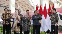Menteri Koordinator Bidang Kemaritiman dan Investasi Luhut Binsar Pandjaitan menerangkan kisaran harga tiket kereta cepat Jakarta Bandung antara Rp 250-350 ribu.
