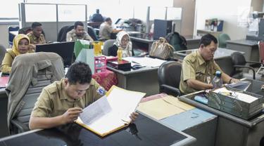 Hari Pertama Masuk, PNS DKI Jakarta Langsung Aktif Bekerja