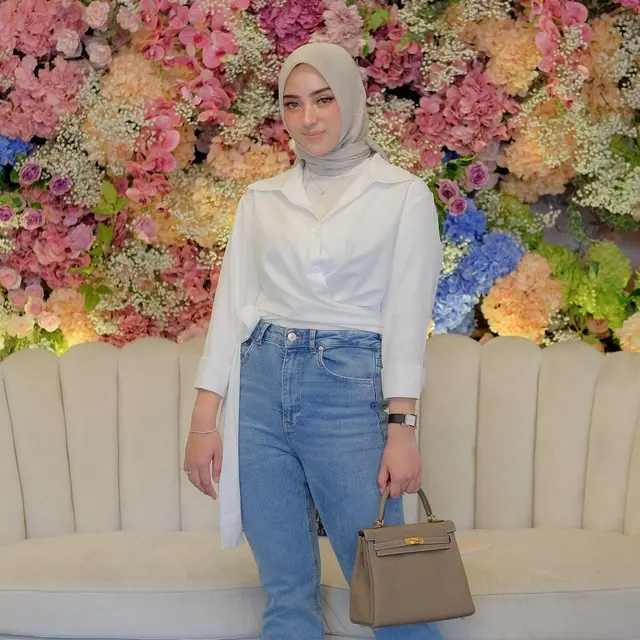 6 Potret Transformasi Penampilan Dinan Fajrina Istri Doni Salmanan, Makin Modis