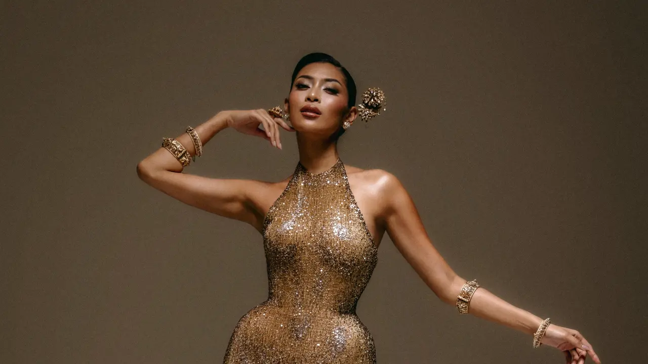 Gaya Agnes Rahajeng di Miss Supranational 2026 Tuai Pujian, Anggun dalam Balutan Gaun Emas Hian Tjen