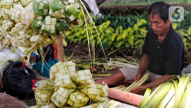12. Anyaman Kulit Ketupat