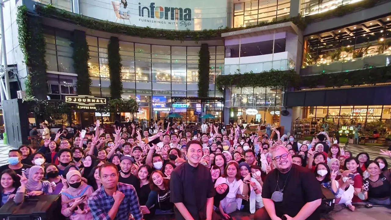 Tulus Beri Kejutan untuk Sync Choir, Project Jelang Synchronize Festival 2022