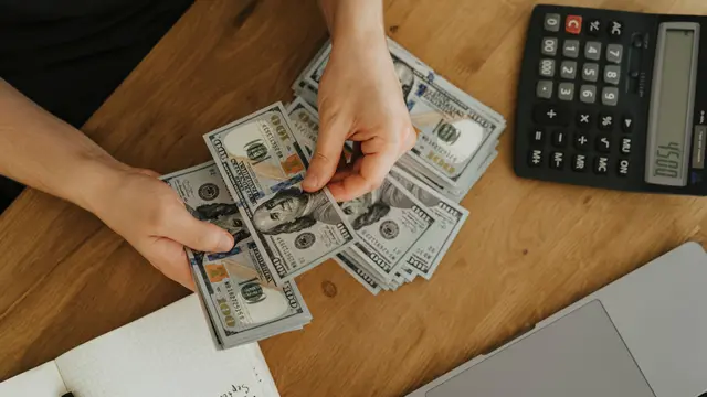 Cara Membuat Sinking Fund agar Tabungan Tetap Terjaga dan Keuangan Lebih Stabil