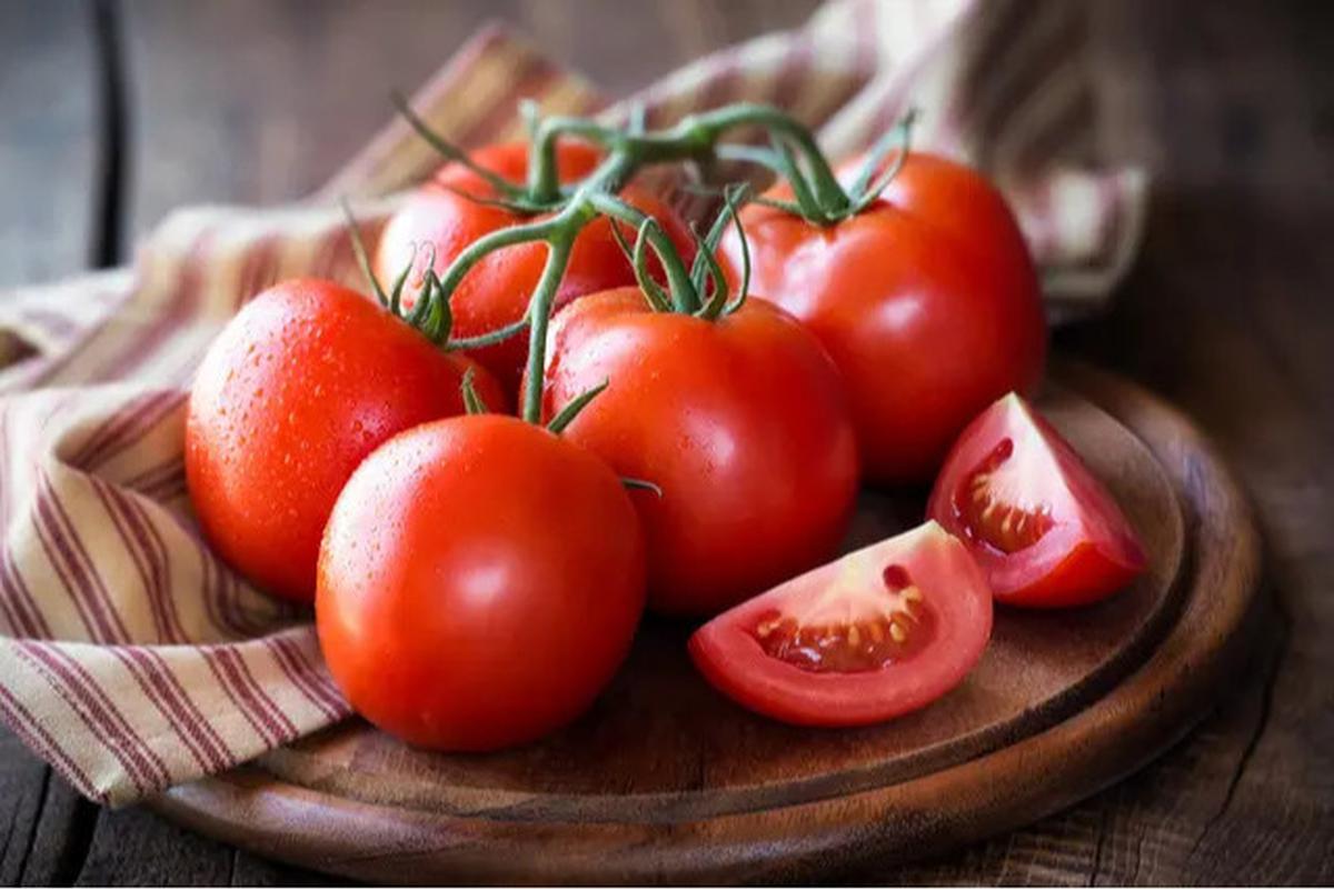Cara Sederhana Menurunkan Kolesterol secara Alami dengan Sayur Tomat