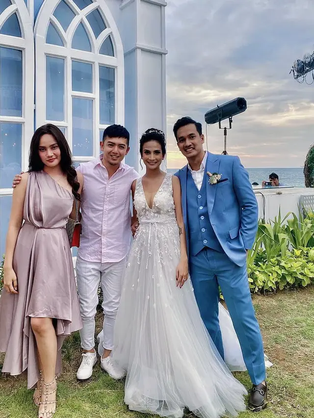 7 Momen Resepsi Pernikahan Vanessa Angel di Bali, Meriah Dihadiri Sahabat