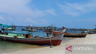 Pertamina Alihkan Distribusi BBM Nelayan Pulau Terluar di Basel Akibat Dermaga Rusak