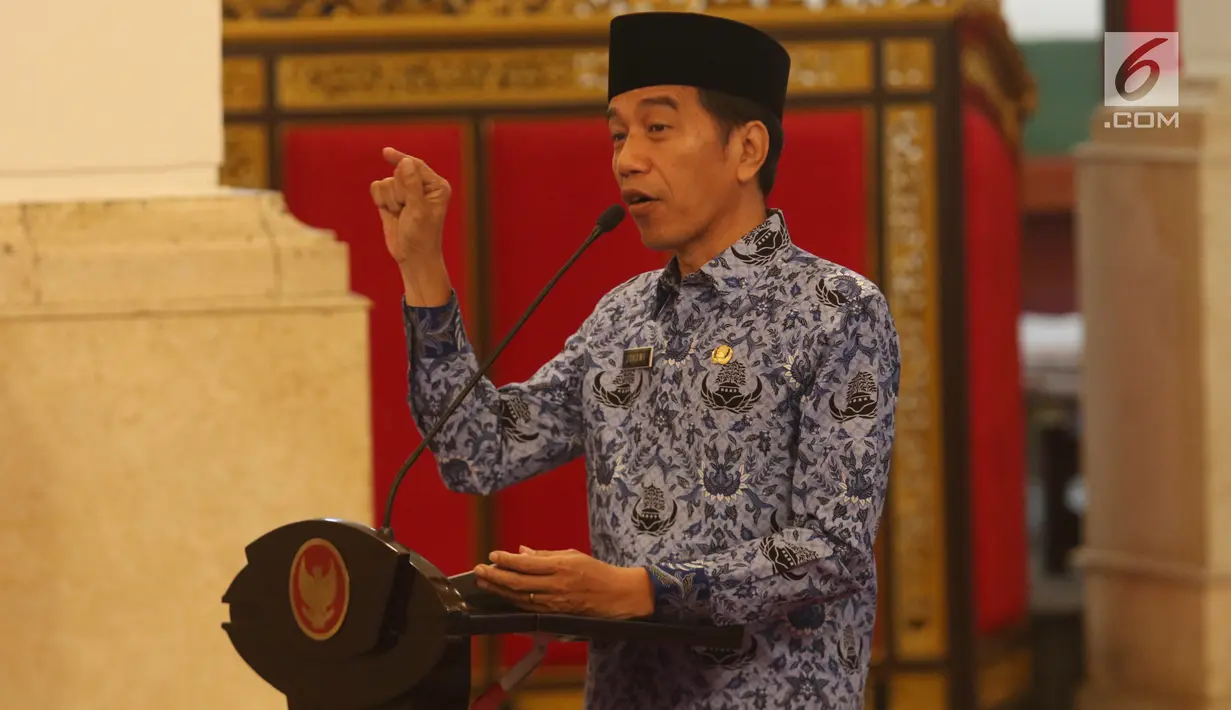 Presiden Jokowi membuka Rapat Kerja Nasional Korps Pegawai Republik Indonesia (KORPRI) di Istana Negara, Selasa (26/2). Jokowi meminta seluruh aparatur negara mampu merespons perkembangan teknologi yang berjalan sangat cepat. (Liputan6.com/Angga Yuniar)