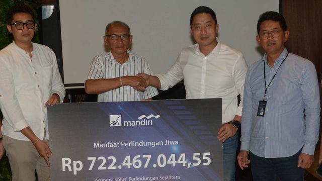 AXA Mandiri Bayar Klaim untuk Nasabah dengan Tiga Polis