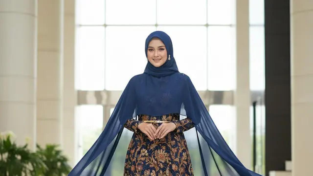 7 Model Gamis Terbaru Batik Kombinasi Sifon, Tampil Anggun dan Elegan di Setiap Acara