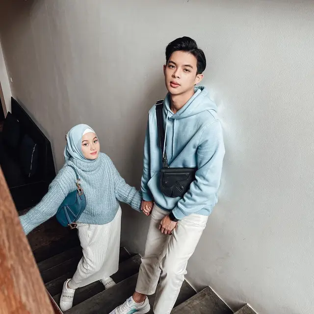 6 Potret Rey Mbayang Dampingi Dinda Hauw Selama Hamil, Makin Romantis