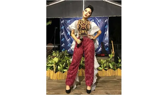 Kini Lia telah kembali ke Indonesia dan tinggal di Bandung.