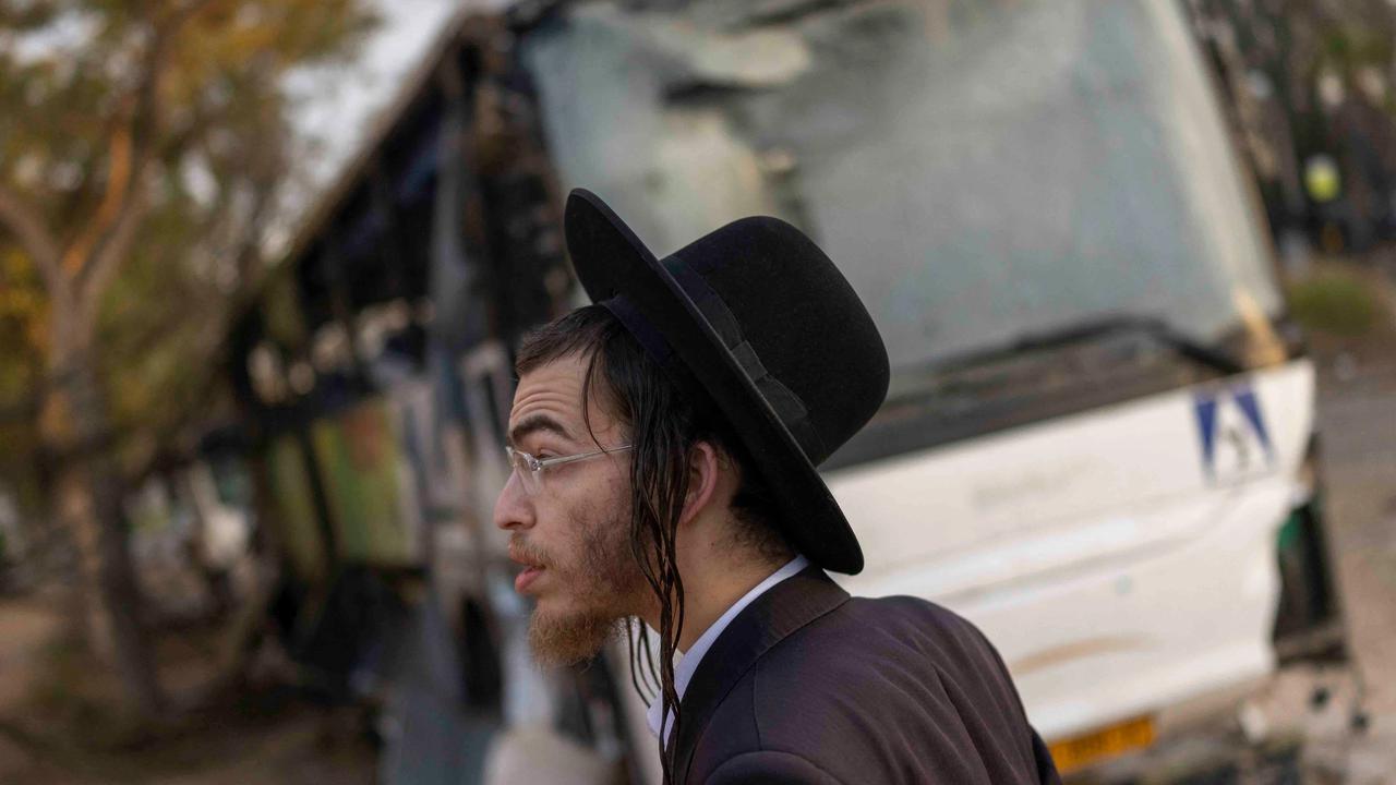 FOTO Arad Israel Luluh Lantak Dihantam Rudal Iran
