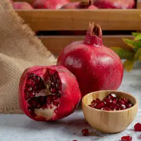 Ragam manfaat buah delima untuk wajah (Credit: Freepik/azerbaijan_stockers)